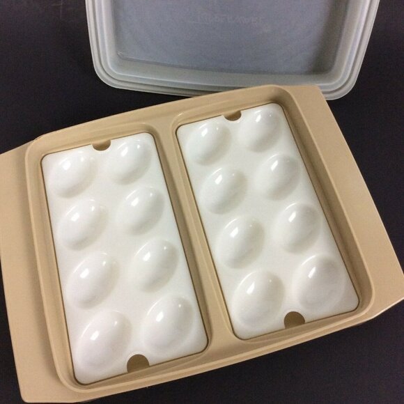 Tupperware Deviled Egg Carrier Keeper Beige Tan 723-2 and 722-2 - Picture 1 of 8